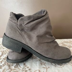 Rocketdog Women's Gray Ankle Boots Size 10